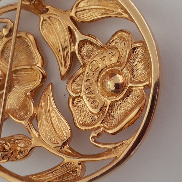 Authentic Swarovski Crystal Swan Stamped 2001 Flower Brooch E103 - Picture 10 of 17